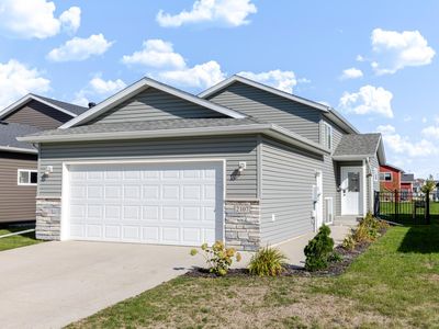 2107 Admiral Dr W