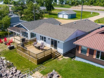 142 N Lake Dr