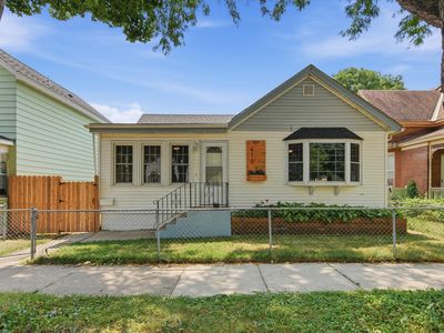 410 Superior St