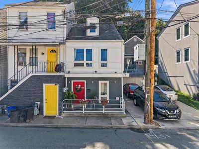 Property at 676 Pine St, Easton, PA