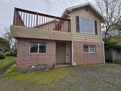 522 SE Hillside Dr