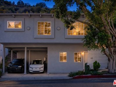 1115 N Beverly Glen Blvd