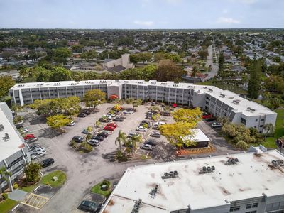 6570 Royal Palm Boulevard #306j
