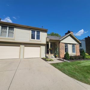 Property at 5136 Pinebrook Dr, Fort Wayne, IN