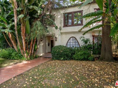 340 N Oakhurst Dr APT 205