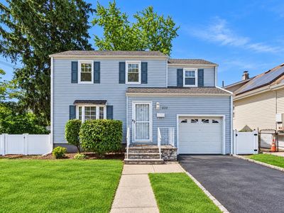 223 Baldwin St