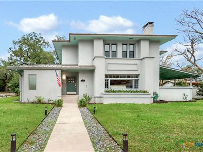 503 S Austin St
