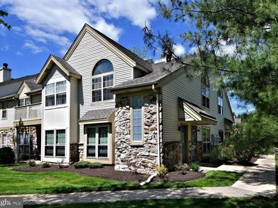 210 Foxmeadow Dr #210