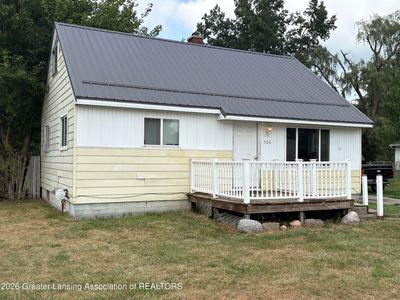 506 W Vermontville Hwy