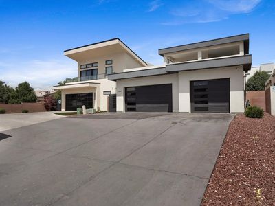 8832 Silver Oak Ln NE