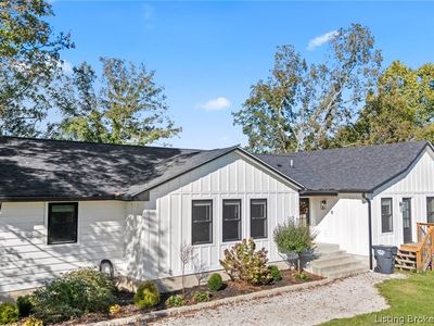 10 & 20 N Hereford Lane