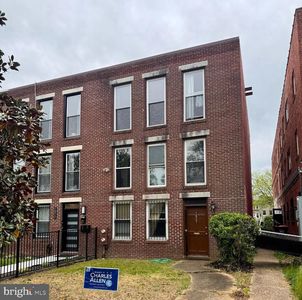 1827 E Capitol St SE