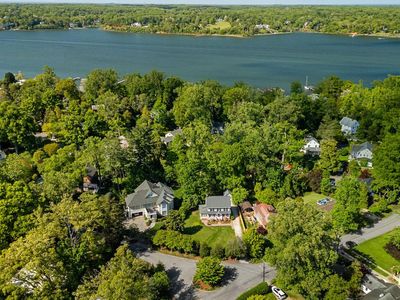 202 Wardour Dr