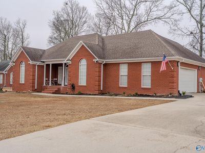 2003 Cedarwood Dr SW