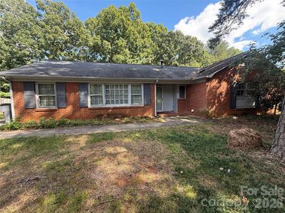 818 McLaughlin Dr