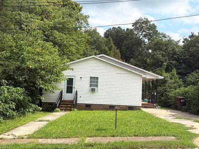 1616 West Ave