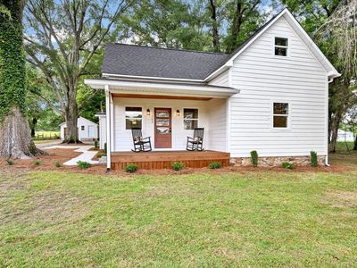 105 Convent Rd NE