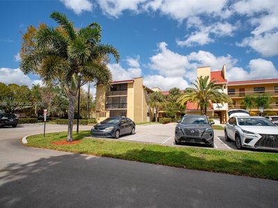 2083 Coral Ridge Dr #N302