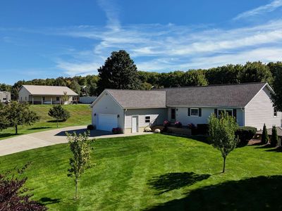 947 Prairie Ln SW