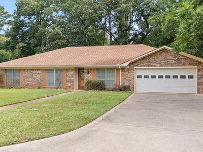 409 Woodway Ln