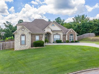 1198 Highland Cir