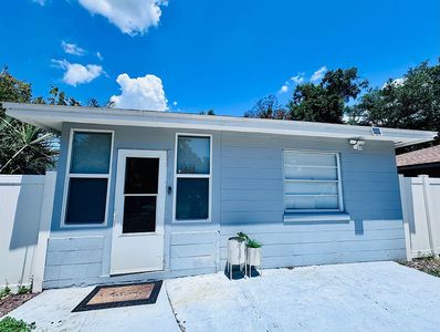 1814 E Emma St