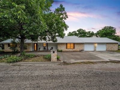 401 N Avenue V