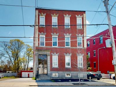 95 Shirley St #3