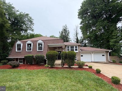 9006 Glenarden Pkwy
