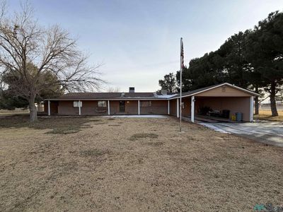 2001 E Derrick Rd