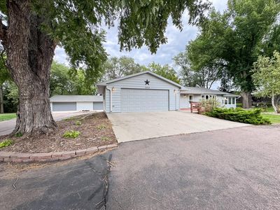 1220 W 23rd Ave