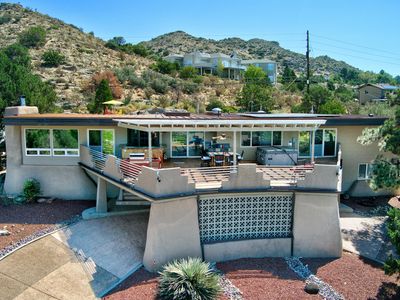 1106 Warm Sands Dr SE