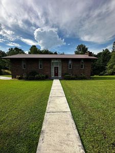 111 Hutton Ct