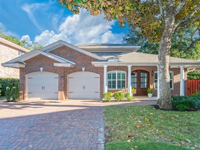 16 Plantation Oaks Dr