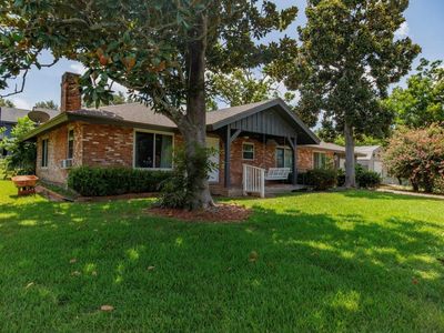 30 N Terrace Dr