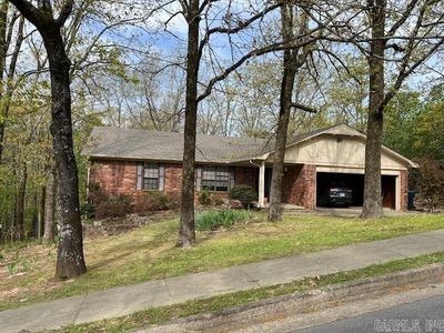 4700 Jerry Dr