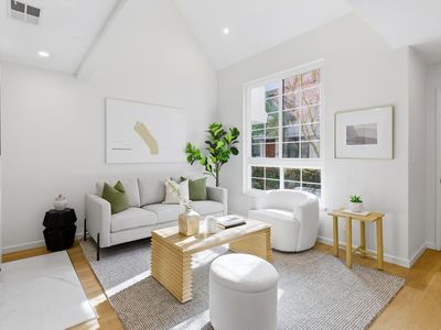 1036 Chula Vista Ter