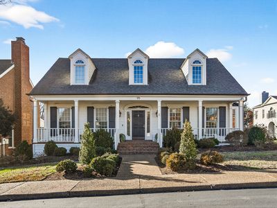 115 Chatsworth Dr