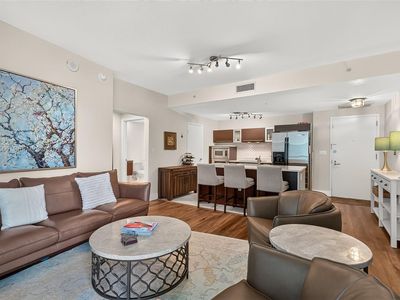 1900 N Bayshore Dr APT 2717