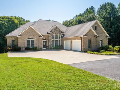 145 Chippawa Dr