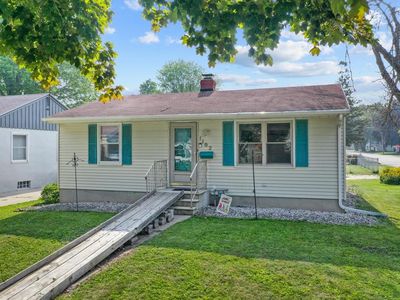 1102 MARSHALL AVENUE