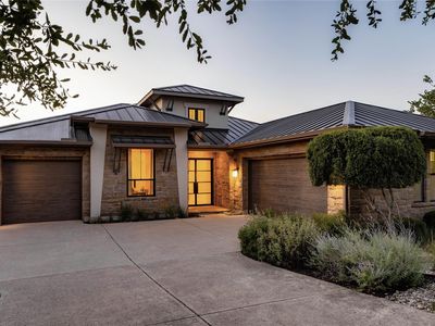 8320 Carranzo Dr