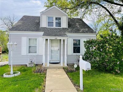 122 Cunningham Ave