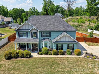 2609 Lakefront Dr