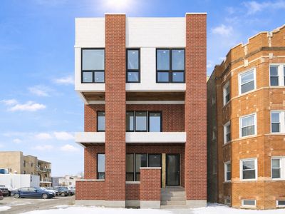 6414 N Francisco Ave #101