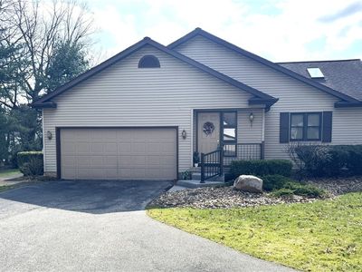 1151 Surrey Point Dr SE