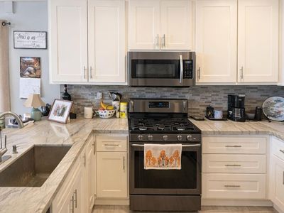 3407 Alder Canyon Way