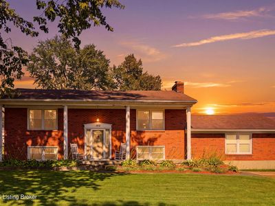 182 Meadowbrook Dr