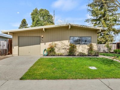 704 W El Dorado Dr