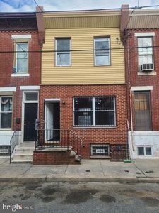 725 Tree St
